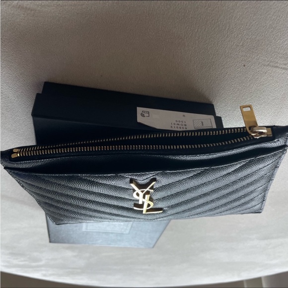 Authentic YSL Wallet - Picture 5 of 9